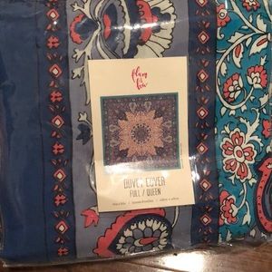 Duvet size Full/Queen. Urban Outfitters